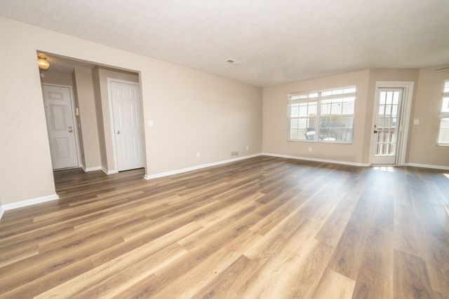 18 Highland Meadows Circle, 7, Highland Heights, KY 41076