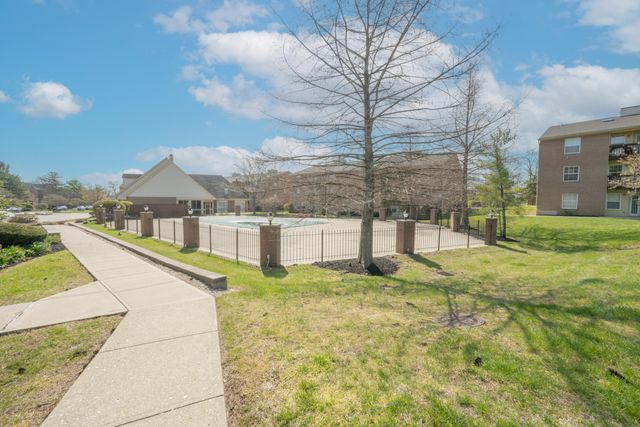 18 Highland Meadows Circle, 7, Highland Heights, KY 41076
