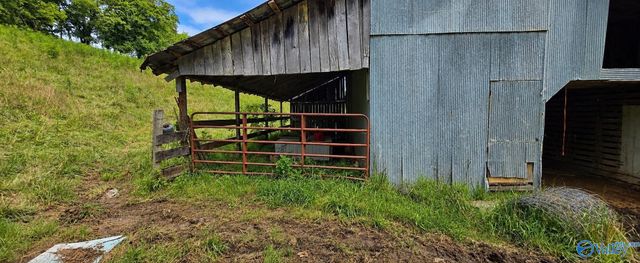 2039 Blackburn Road, Cornersville, TN 37047