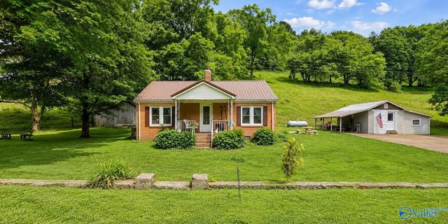 2039 Blackburn Road, Cornersville, TN 37047