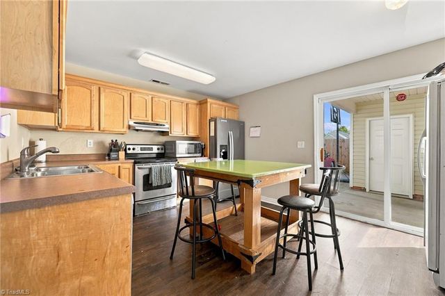 1344 Lighthouse Lane, Winston-salem, NC 27127
