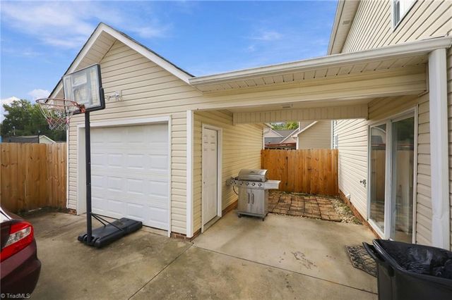 1344 Lighthouse Lane, Winston-salem, NC 27127