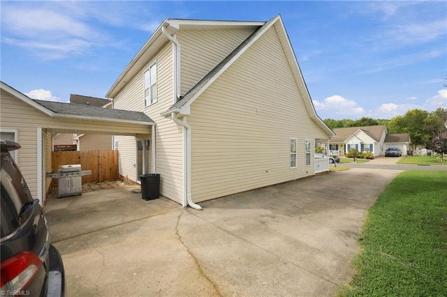 1344 Lighthouse Lane, Winston-salem, NC 27127