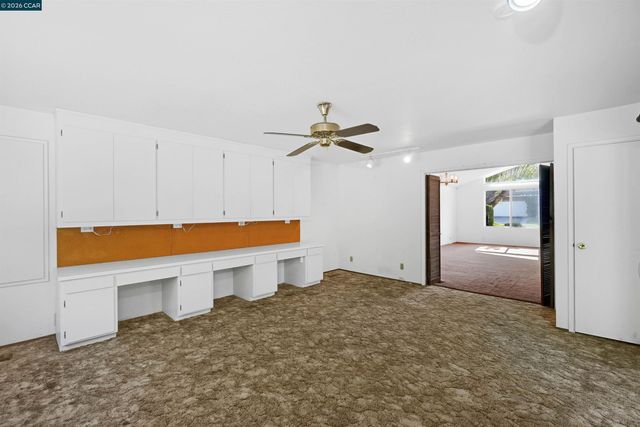 121 Violet Rd, Hercules, CA 94547