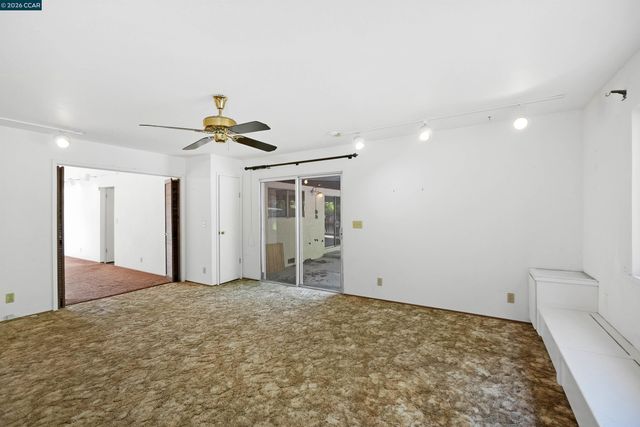 121 Violet Rd, Hercules, CA 94547
