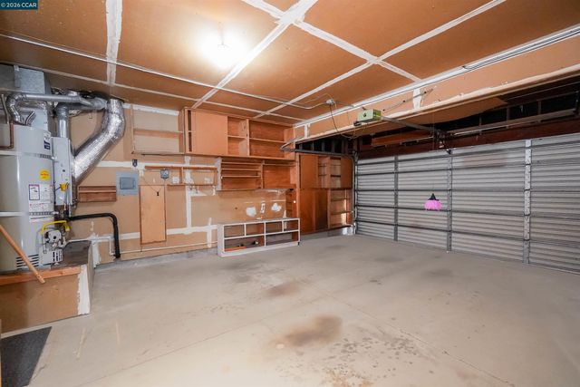 121 Violet Rd, Hercules, CA 94547
