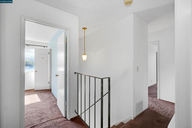 121 Violet Rd, Hercules, CA 94547
