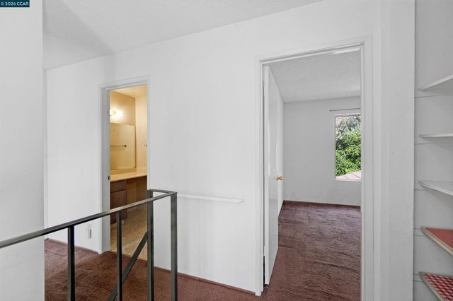 121 Violet Rd, Hercules, CA 94547