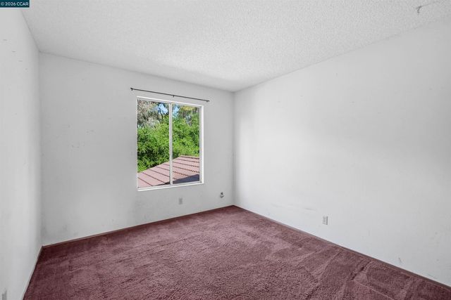 121 Violet Rd, Hercules, CA 94547