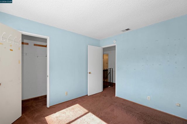 121 Violet Rd, Hercules, CA 94547