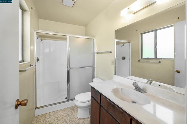 121 Violet Rd, Hercules, CA 94547