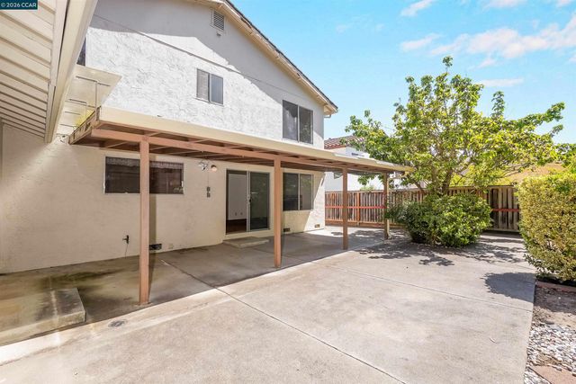 121 Violet Rd, Hercules, CA 94547