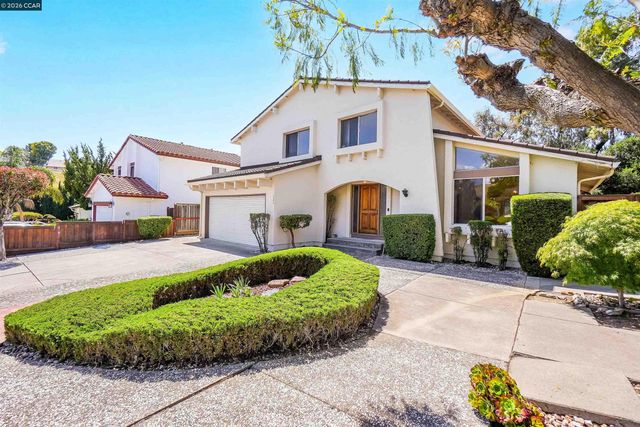 121 Violet Rd, Hercules, CA 94547