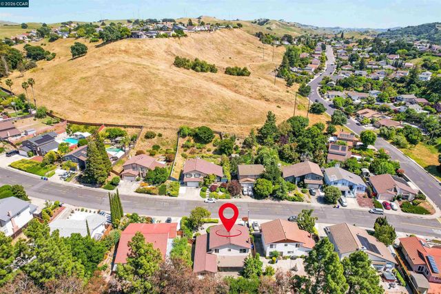 121 Violet Rd, Hercules, CA 94547