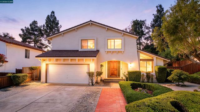 121 Violet Rd, Hercules, CA 94547