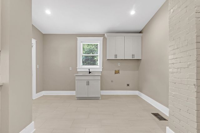 59 N WILLETT ST, Memphis, TN 38104