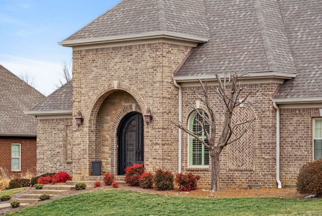 301 Scarsdale Dr, S, Hendersonville, TN 37075