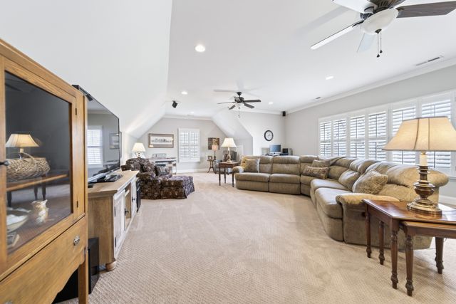 301 Scarsdale Dr, S, Hendersonville, TN 37075