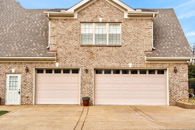 301 Scarsdale Dr, S, Hendersonville, TN 37075