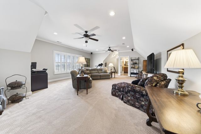 301 Scarsdale Dr, S, Hendersonville, TN 37075