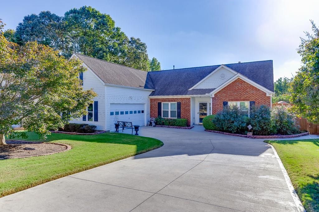 5840 Stephens Mill Drive, Sugar Hill, GA 30518
