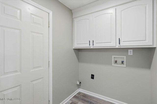 676 Southern Oaks Drive, Florence, MS 39073