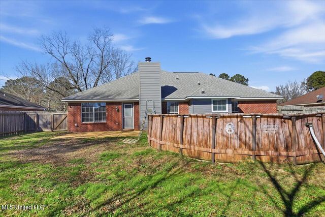 676 Southern Oaks Drive, Florence, MS 39073