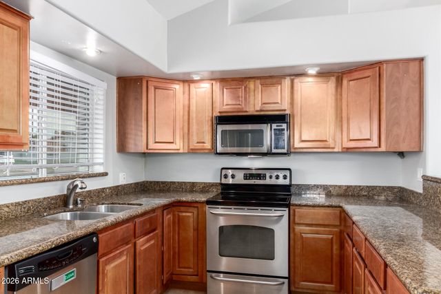 4637 E GRANADA Road, Phoenix, AZ 85008