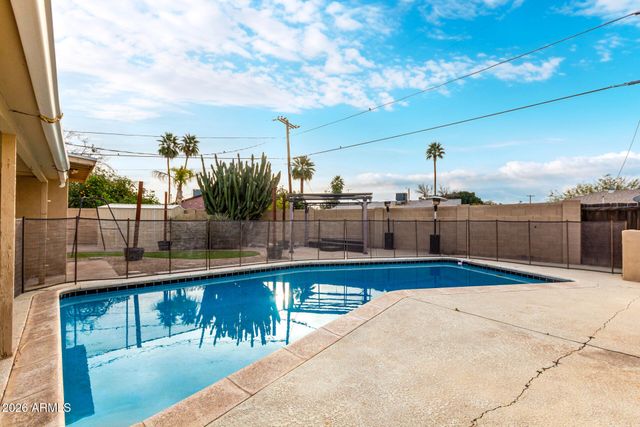 4637 E GRANADA Road, Phoenix, AZ 85008