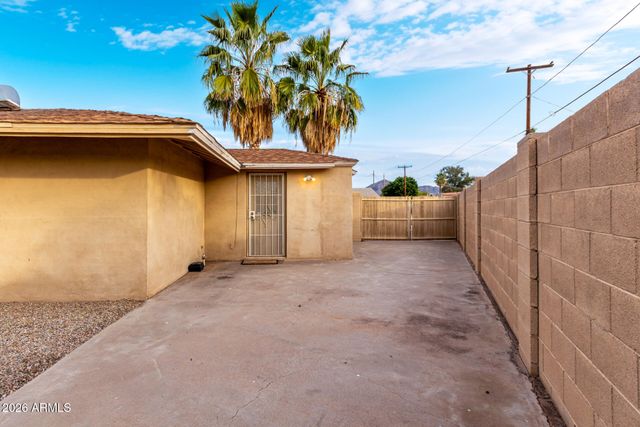 4637 E GRANADA Road, Phoenix, AZ 85008