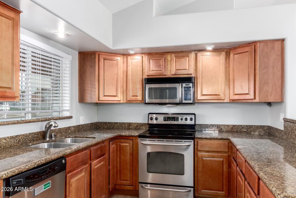 4637 E GRANADA Road, Phoenix, AZ 85008 — photo 3
