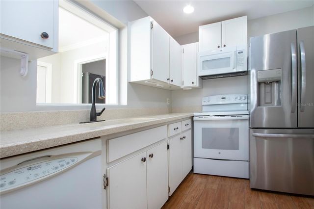 1828 FOXHUNT DRIVE A, Sun City Center, FL 33573