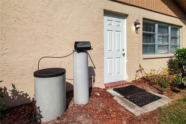 1828 FOXHUNT DRIVE A, Sun City Center, FL 33573