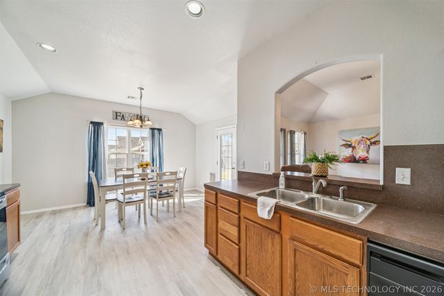 14310 E 112th Street North, Owasso, OK 74055