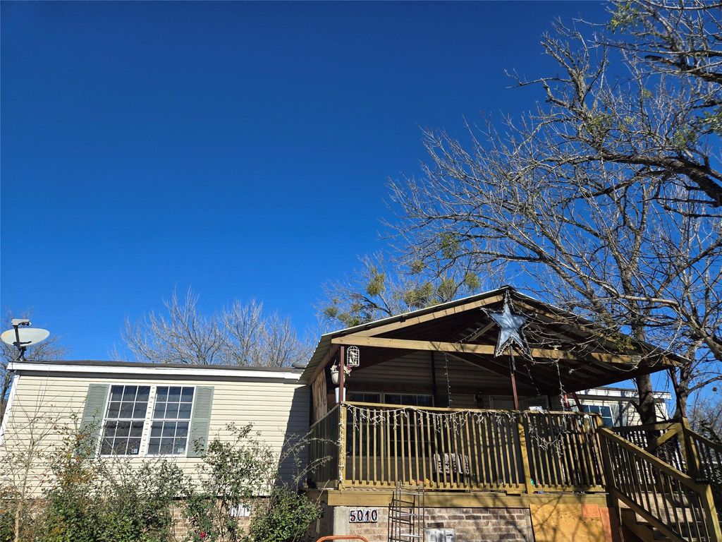 5010 Miller LN, Buda, TX 78610