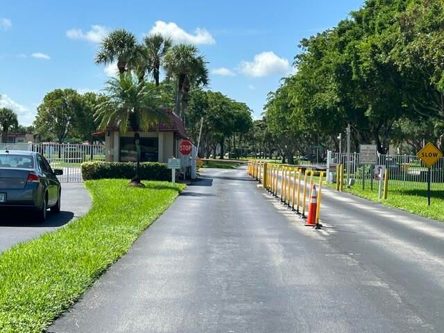 153 Lake Anne Drive, West Palm Beach, FL 33411