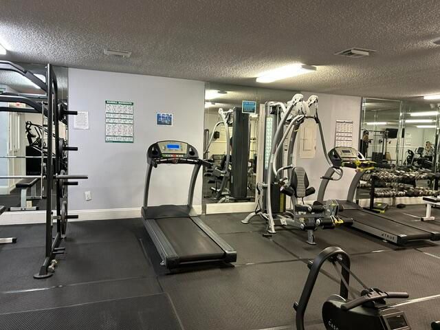 153 Lake Anne Drive, West Palm Beach, FL 33411