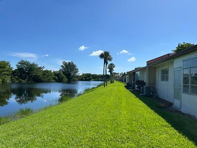 153 Lake Anne Drive, West Palm Beach, FL 33411