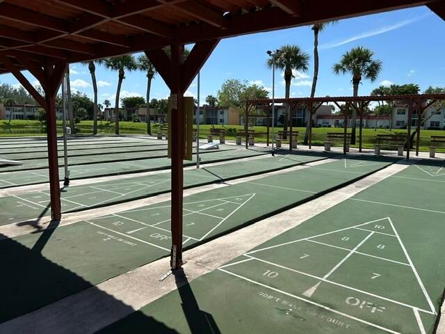 153 Lake Anne Drive, West Palm Beach, FL 33411