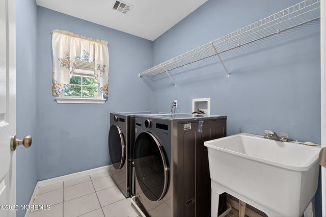 23 Buckley Lane, Bayville, NJ 08721