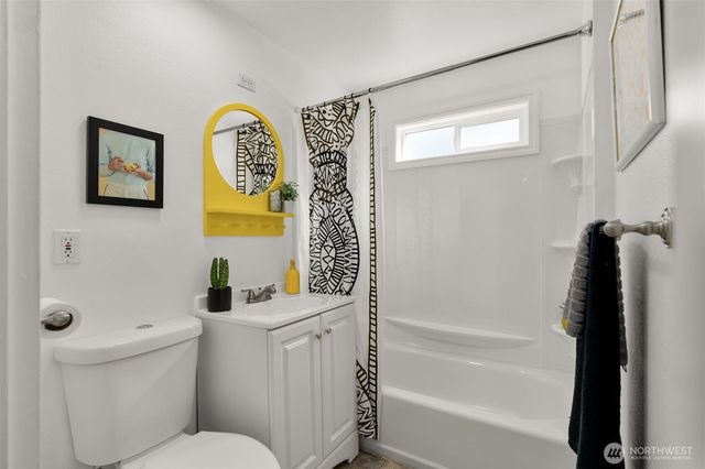 8627 9th Avenue SW, Seattle, WA 98106