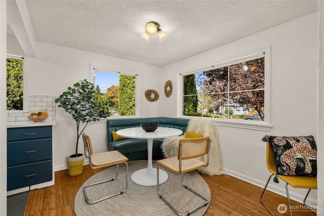 8627 9th Avenue SW, Seattle, WA 98106