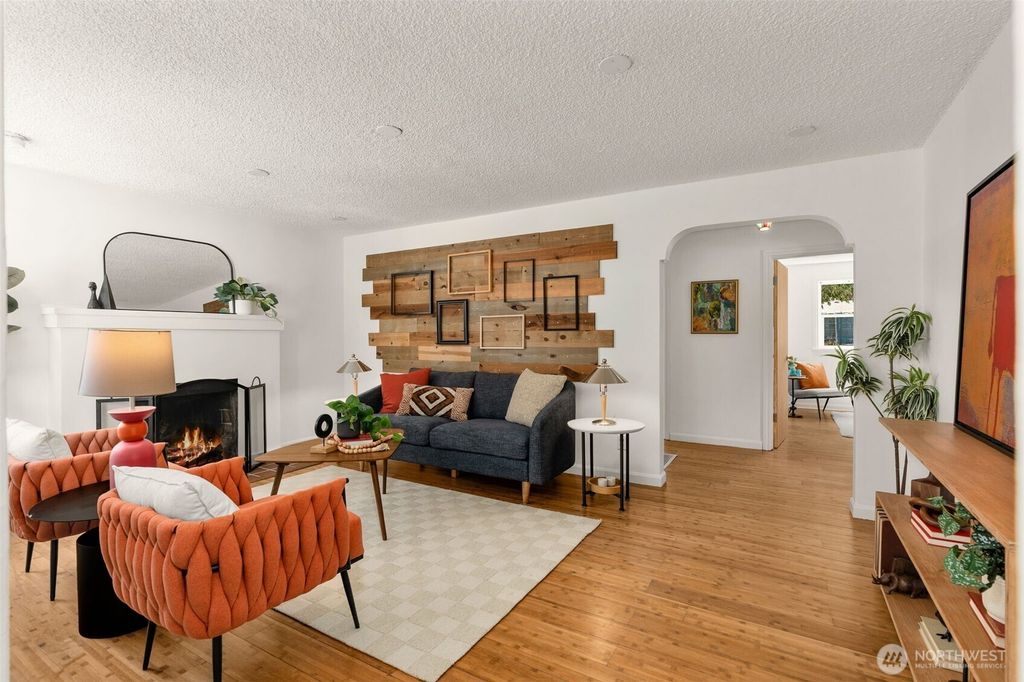 8627 9th Avenue SW, Seattle, WA 98106