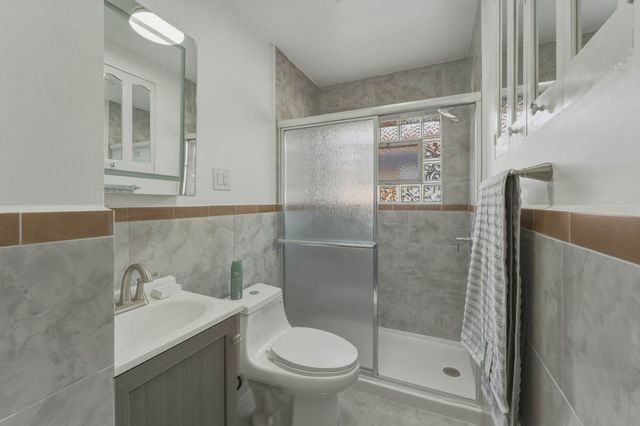 8901 Moody Avenue, Morton Grove, IL 60053