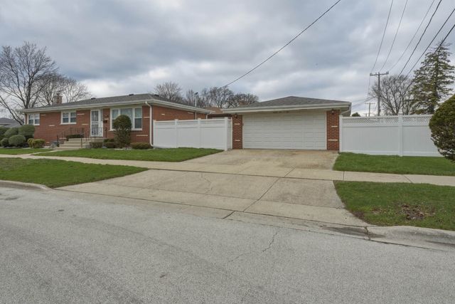8901 Moody Avenue, Morton Grove, IL 60053