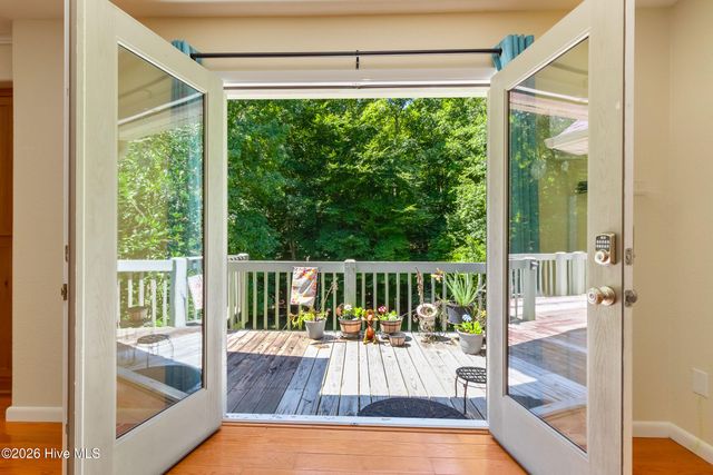 11 Turkey Trail, Warne, NC 28909