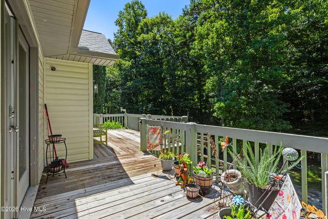 11 Turkey Trail, Warne, NC 28909