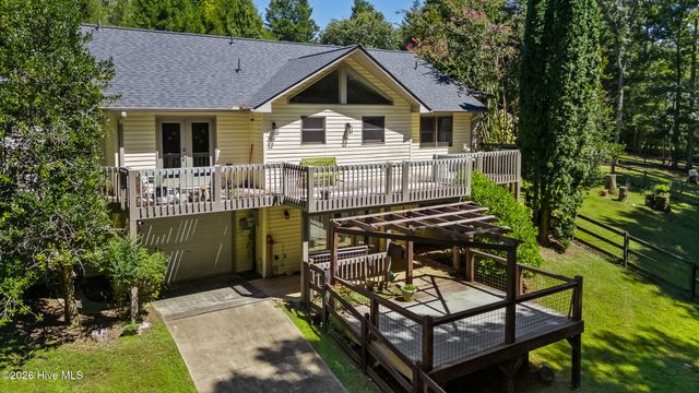 11 Turkey Trail, Warne, NC 28909
