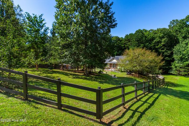 11 Turkey Trail, Warne, NC 28909