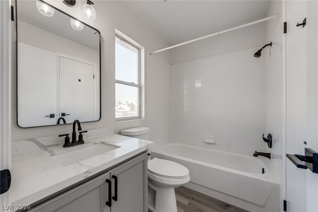 Image 25 of property listing at 7946 Kentshire Drive, Las Vegas, NV 89117